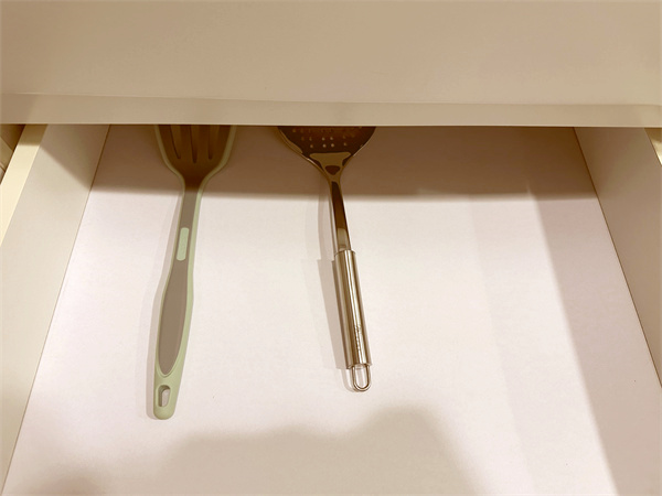 东方豪庭公寓厨房部分厨具 (2).jpg